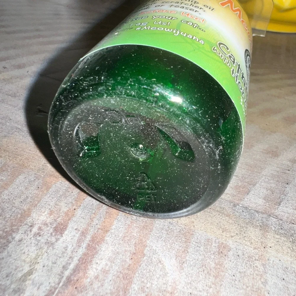Catnip Spray with Honeysuckle - Green